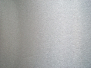 Natural aluminium sheet metal with a smooth slight grain mill finish